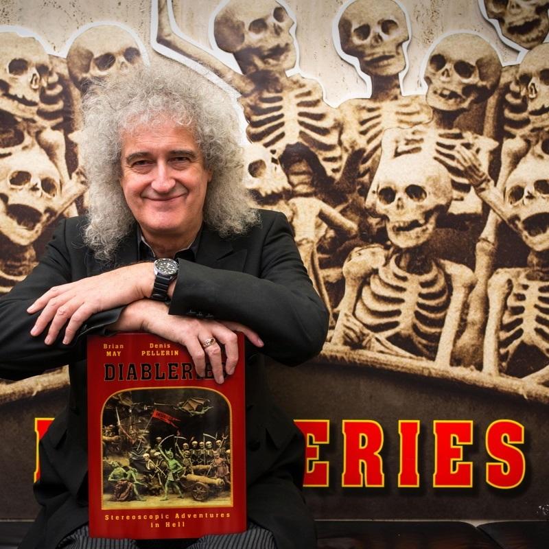 Brian May şi-a completat colecţia stereoscopică de "fotografii ale diavolului"