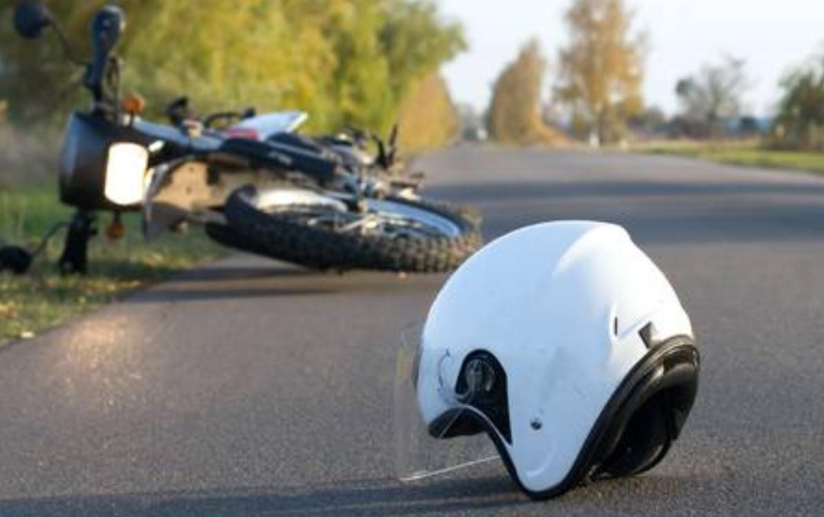 Caz șocant &icirc;n Cluj! Un motociclist beat și fără permis a fost prins după ce a cauzat un accident