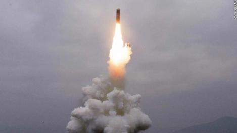 Coreea de Nord a confirmat testarea unui nou tip de rachetă balistică, lansată de pe mare şi capabilă să transporte o armă nucleară