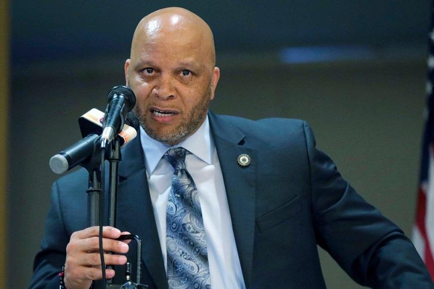 Primarul din Atlantic City a furat 87.000 de dolari din programul de baschet pentru tineret, şi-a recunoscut vina şi a demisionat