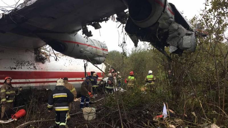 Un avion s-a  prăbușit în Ucraina. Cinci oameni au murit din cauza lipsei de combustibil