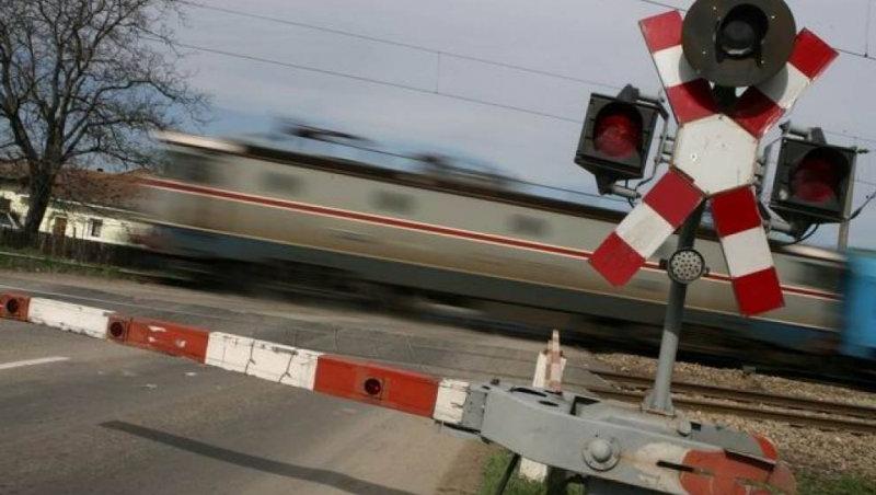 A fost montată o nouă barieră pentru căile ferate abia după ce s-au produs nouă tragedii! Harta trecerilor rămase încă nesemnalizate