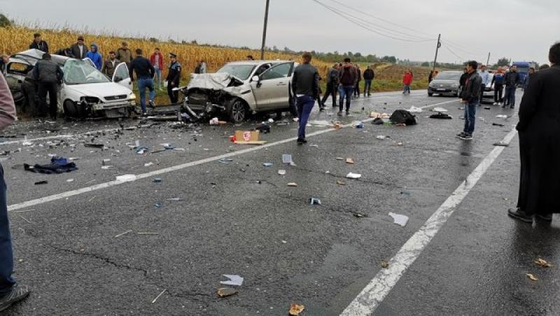 Încă o tragedie pe șosele. Patru morți într-un accident rutier, în Iași, după o manevră greșită. Imagini dramatice