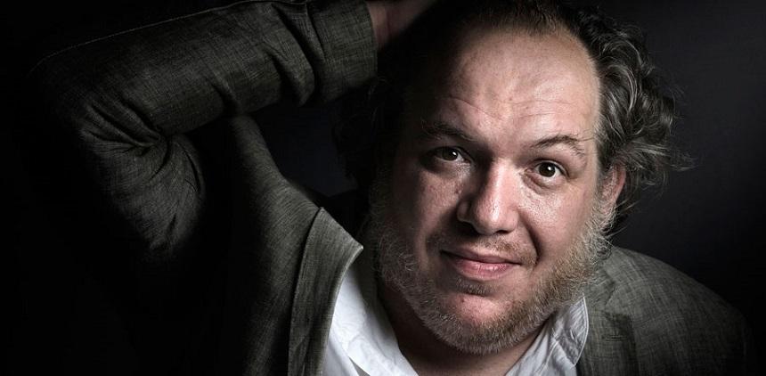 Scriitorul Mathias &Eacute;nard, orientalist: Intervenţia militară străină &icirc;n Irak, Afganistan şi Siria, o catastrofă. Oamenii sunt destul de conştienţi de unde le vine nefericirea