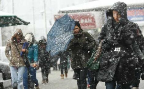 Vremea pe 15 zile. Ninsori în România! Prognoza meteo pentru următoarele două săptămâni