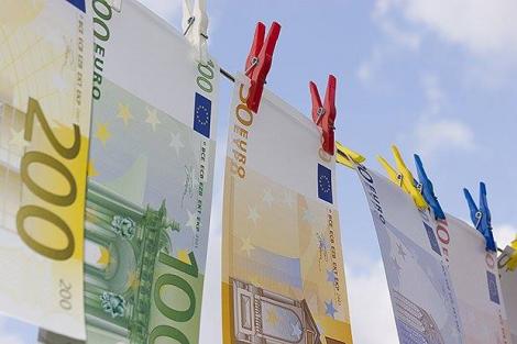 BNR Curs valutar 7 octombrie 2019. Euro scade, dolarul crește
