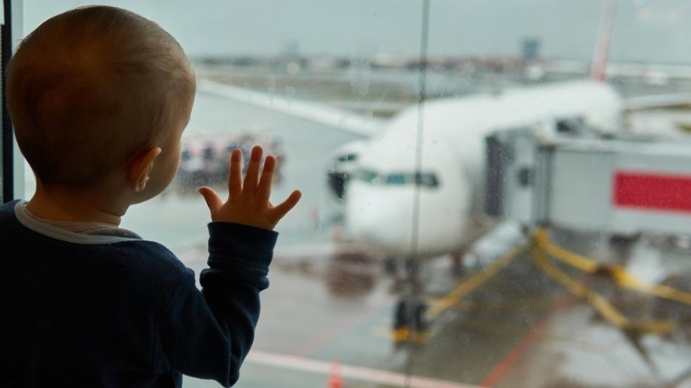 Important pentru copiii rom&acirc;nilor care lucrează &icirc;n străinătate: &bdquo;Sunt peste 17.000 de micuți &icirc;n această situație&rdquo;