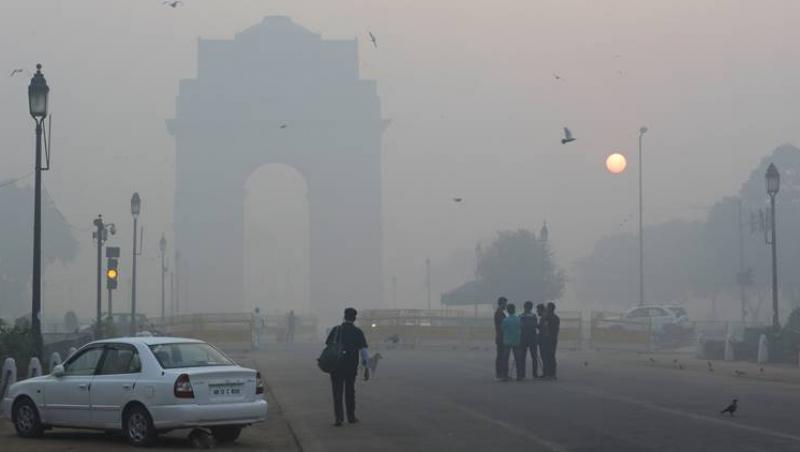 FOTO/ Stare de urgență! Orașul care se luptă cu poluarea, au fost distribuite 5 MILIOANE de măști