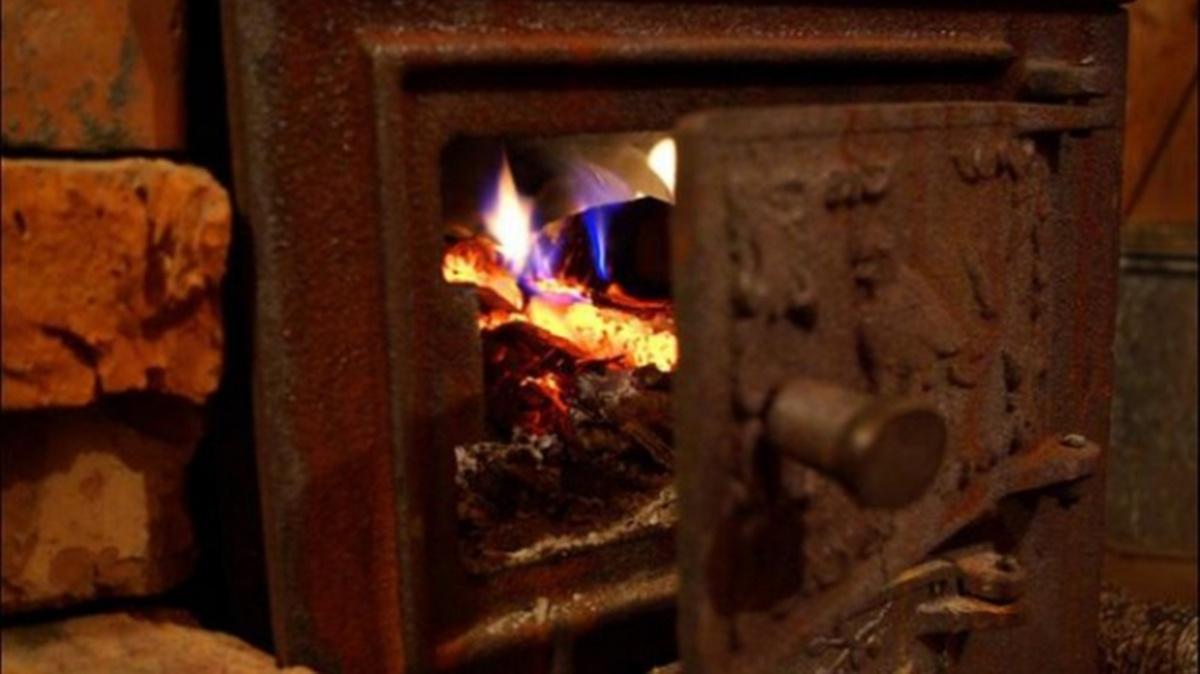 Au făcut o greșeală fatală! Doi soţi din Mehedinţi au murit intoxicaţi cu monoxid de carbon de la o sobă. Cum a avut loc tragedia