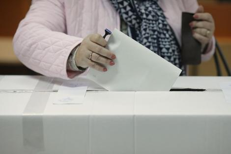 Alegeri prezidenţiale 2019 – Judeţele Ilfov, Cluj şi Sibiu, cea mai mare prezenţă la urne, la polul opus fiind judeţele Satu Mare, Covasna şi Vaslui/ În Bucureşti, prezenţa la vot a fost de 51,41%