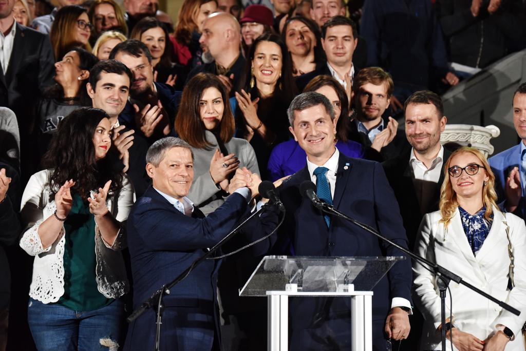 Alegeri prezidenţiale 2019 - Dan Barna și-a recunoscut &icirc;nfr&acirc;ngerea. Ce mesaj a postat politicianul pe Facebook: &bdquo;Le mulțumesc celor din Diaspora...&rdquo;