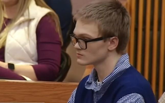 Are 17 ani și ar putea primi &icirc;nchisoare pe viață. Jesse și-a &icirc;mpușcat tatăl și a tras &icirc;n mai mulți elevi. &bdquo;Cred că voi putea ucide &icirc;n jur de 50-60 de copii&rdquo;