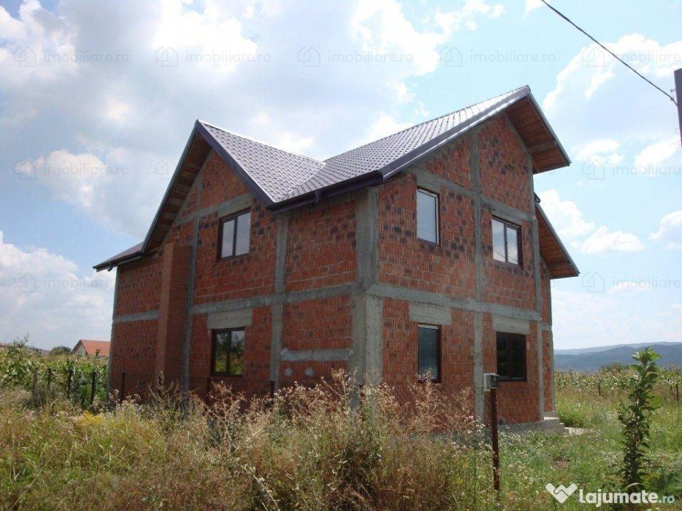 C&acirc;t costă o casă la roșu, &icirc;n funcție de zona din Rom&acirc;nia &icirc;n care este construită