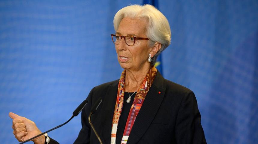 Christine Lagarde i-a invitat pe membrii Consiliului Guvernatorilor BCE la o &icirc;nt&acirc;lnire neoficială, pentru atenuarea diviziunilor