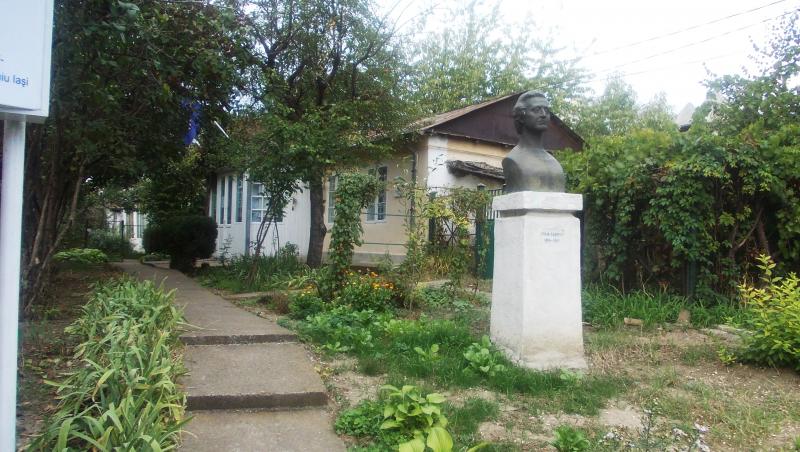 Casa memorială Otilia Cazimir.
