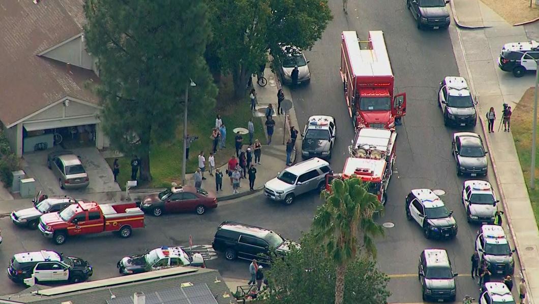 Atac armat la un liceu! Un t&acirc;năr de 16 ani a acis doua persoane, chiar de ziua sa de naștere. &bdquo;Am auzit un foc, apoi alte patru și am &icirc;nceput să alergăm&rdquo;