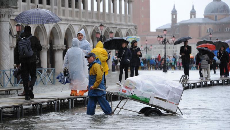 Imagini dramatice. Veneția se află 70% sub ape, după o nouă zi de ploi: 