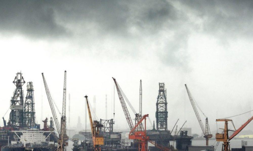 Vremea face ravagii &icirc;n Constanța. Porturi &icirc;nchise și vizibilitate redusă sub 200 de metri pe Autostrada Soarelui