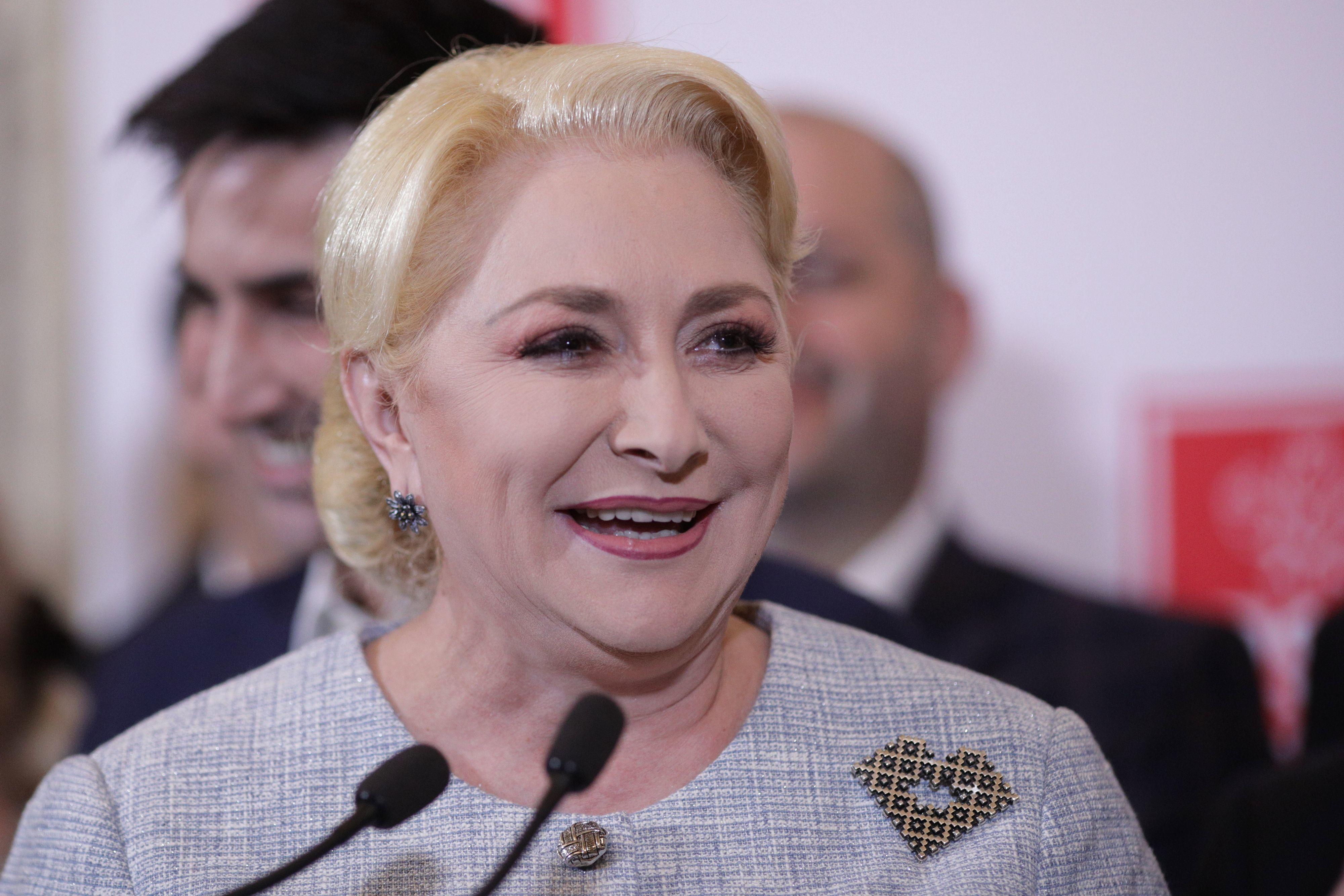 Viorica  Dăncilă invită presa la &rdquo;un dialog deschis&rdquo;; &icirc;nt&acirc;lnirea, cu o oră &icirc;naintea dezbaterii organizate de Klaus Iohannis