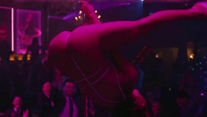 Jennifer Lopez, irezistibil de sexy la 50 de ani! Actrița a dansat la bară în filmul ”Hustler”, iar imaginile fac senzație pe internet