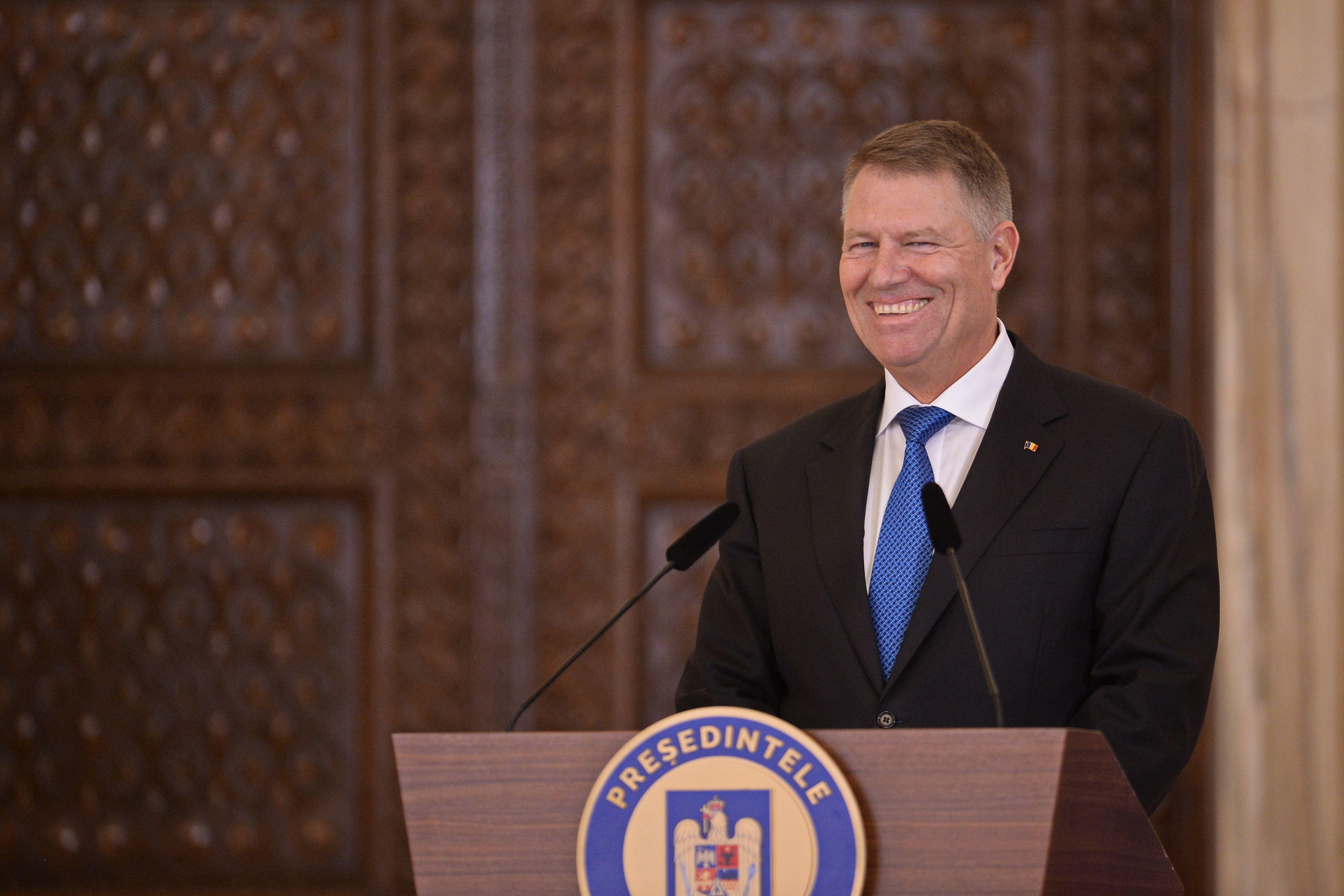 A ieșit la iveală! Cu ce se ocupau părinții lui Iohannis c&acirc;nd acesta era copil