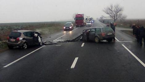 Accident grav în Neamț! Șoferul a încercat să evite o femeie care traversa neregulamentar