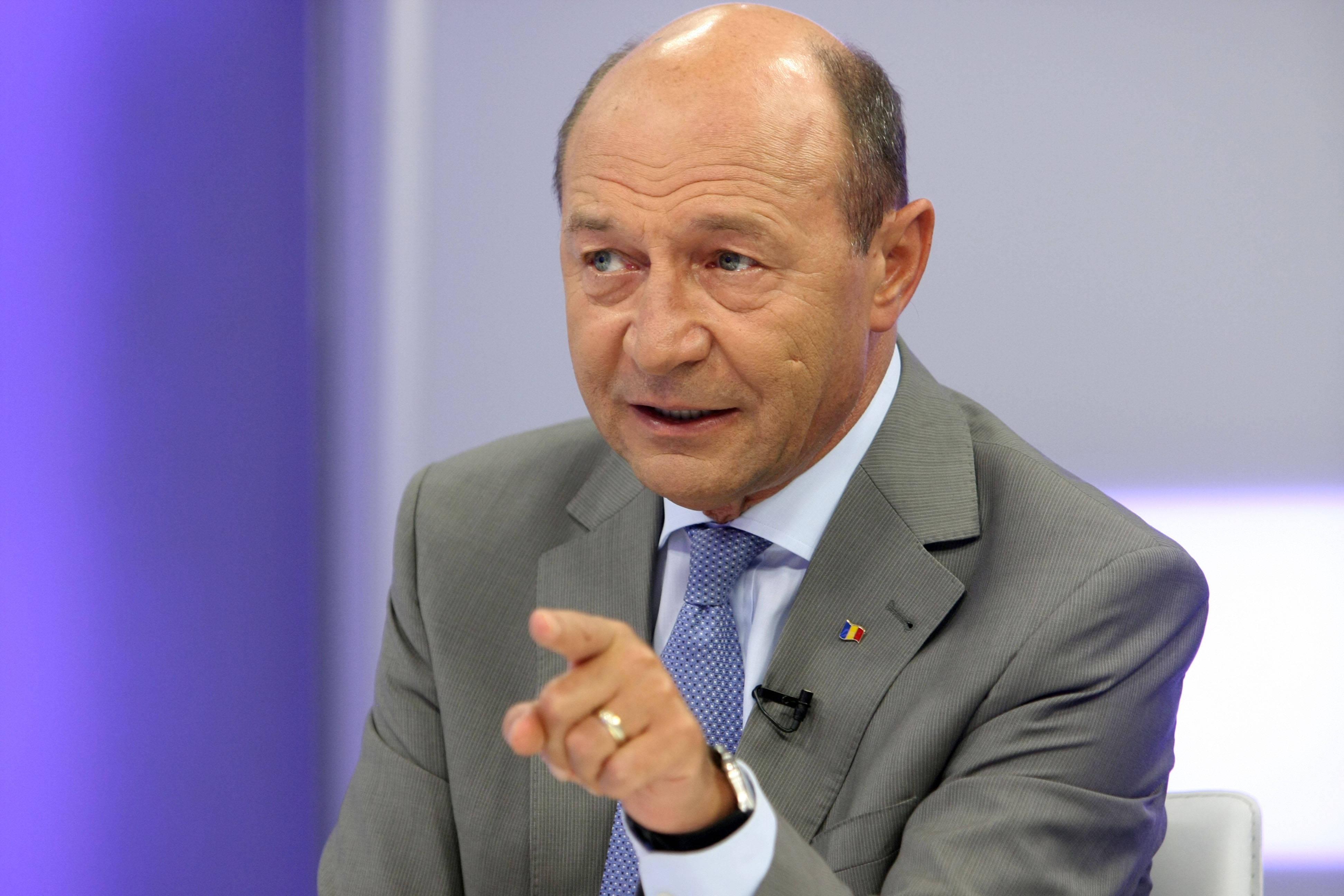 Traian Băsescu, după &icirc;nfr&acirc;ngerea Vioricăi Dăncilă: &rdquo;Va pleca de bunăvoie. Problema e cine vine, că PSD-ul e &icirc;ntr-o sete de lideri!&rdquo;