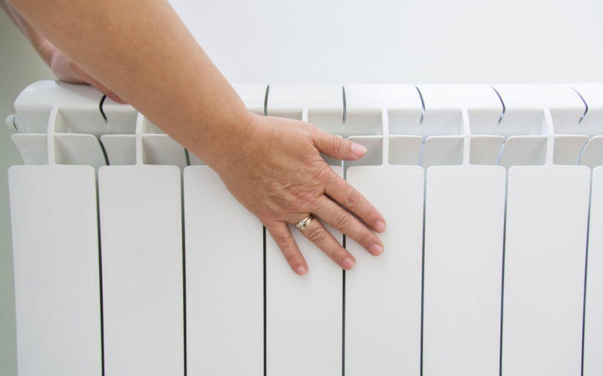 Bucureștenii sunt nevoiți să reziste fără apă caldă și căldură. &bdquo;Am avut apă caldă și căldură fix trei zile &icirc;n două weekenduri&rdquo;