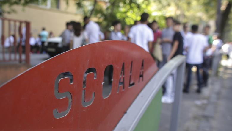 Un t&acirc;năr din Olt a dat &icirc;n judecată liceul care l-a mutat disciplinar și a primit suma 22.000 de lei. &bdquo;M-am reprezentat singur!&bdquo;