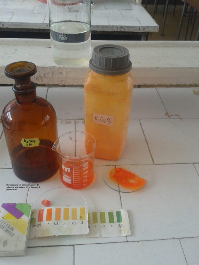 Un elev a fost mutilat cu acid din laboratorul de chimie &icirc;n timp ce făcea un experiment!