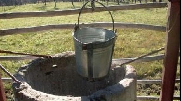 "Basmele" de l&acirc;ngă Iași: A otrăvit f&acirc;nt&acirc;na satului &icirc;n speranța că va bea și femeia care i-a rănit inima!