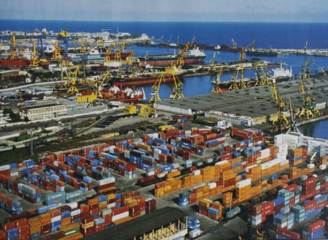 Guvernul a aprobat indicatorii pentru modernizarea porturilor Ovidiu şi Medgidia