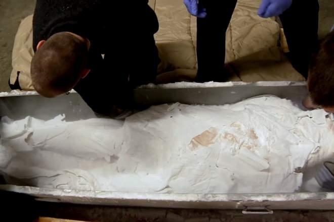 Alertă! Camion frigorific &icirc;n care ar fi șapte cadavre umane, &icirc;n Rom&acirc;nia. Un bărbat din Timiș care a sunt la 112 este căutat