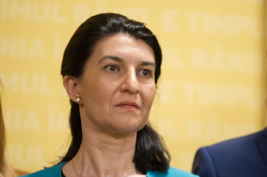 Cine este Violeta Alexandru, noul ministru al Muncii