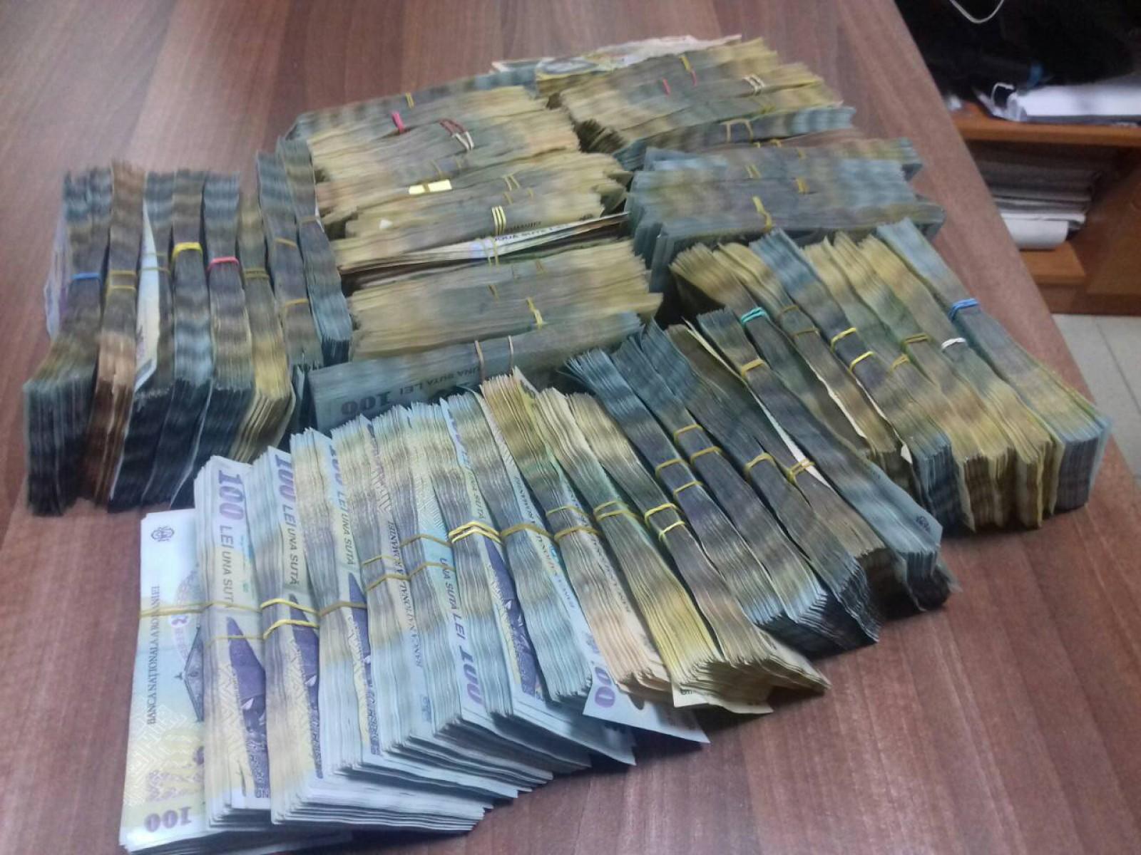 Se dă startul programului Casa Verde. Rom&acirc;nii primesc 20.000 lei ca să-și producă propriul curent electric