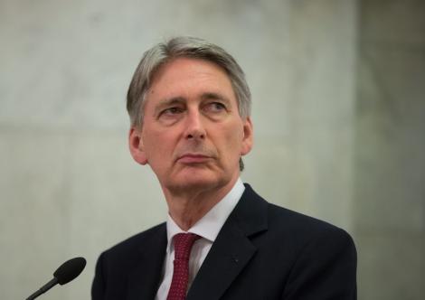 Fostul ministru de Finanţe britanic Philip Hammond şi alţi conservatori de marcă nu vor mai candida în alegerile din decembrie