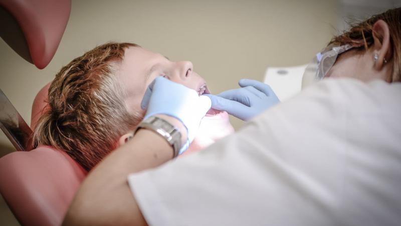 Cabinet stomatologic ultramodern care oferă tratamente gratuite copiilor