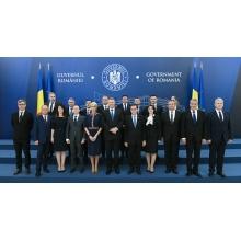 Ludovic Orban şi Raluca Turcan, alături de miniştri la preluarea mandatelor; Victor Costache deschide seria ceremoniilor de astăzi