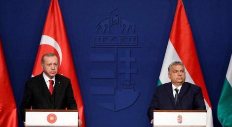 Erdogan ameninţă, la Budapesta, alături de Viktor Orban, să ”deschidă porţile” refugiaţilor sirieni către Europa