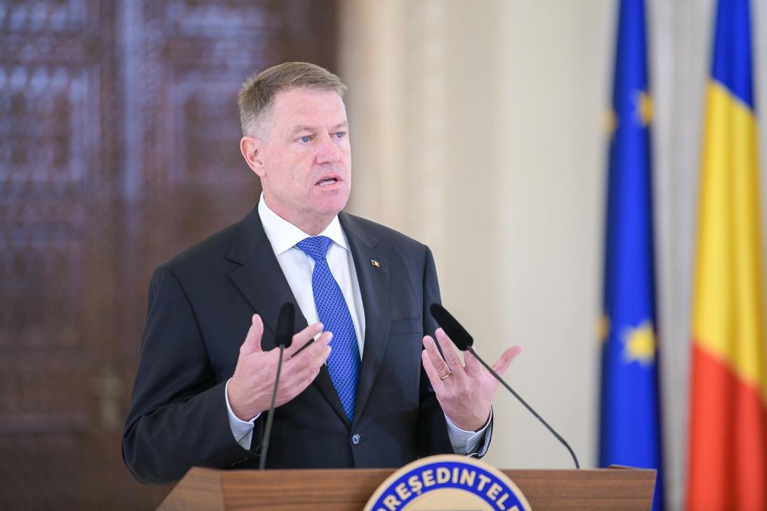 Salariul președintelui a fost &icirc;nghețat de Guvern. Reacția imediată a lui Klaus Iohannis