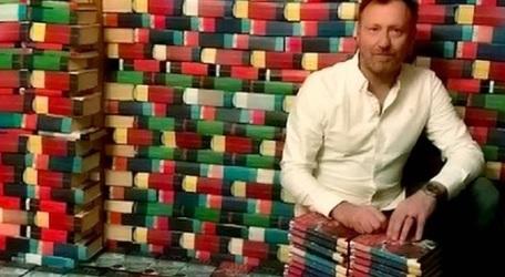 O carte "Harry Potter" cu autograf, cumpărată pentru un penny, ar putea fi v&acirc;ndută la licitaţie pentru mii de lire sterline