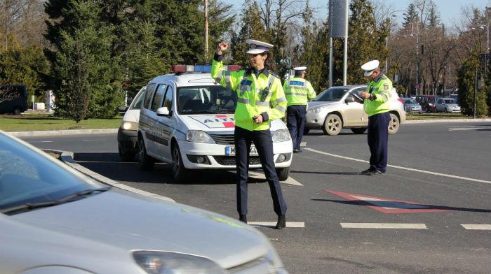 Poliţia română va face controale în trafic în luna decembrie, până la Crăciun. Amenzile sunt usturătoare!