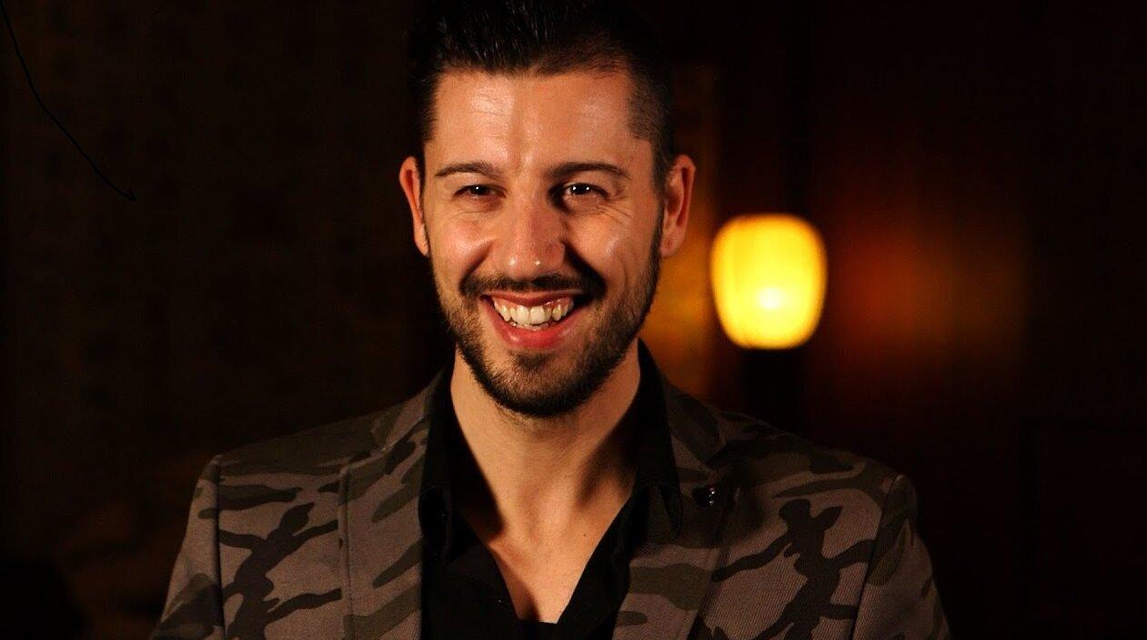 El este cel mai bun magician al acestui secol! Scapă din locuri imposibile și pare că este ajutat de forțe malfice