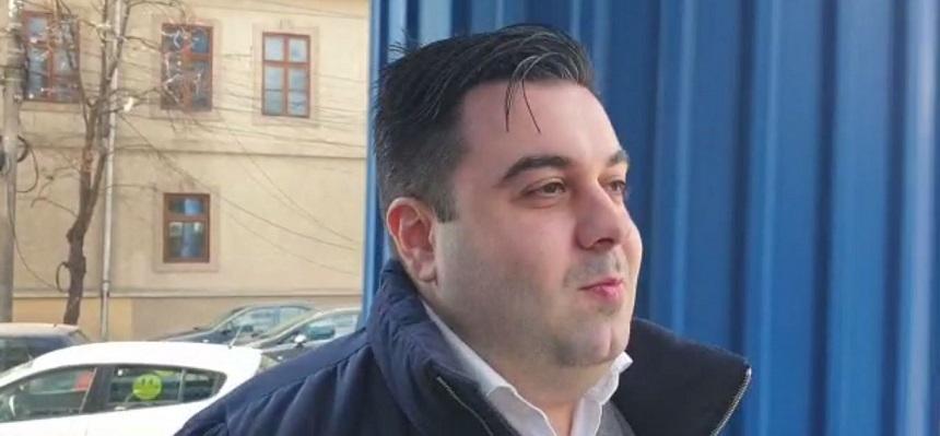 Răzvan Cuc, fostul ministru al Transporturilor, la sediul DNA Timişoara pentru a fi audiat &icirc;n dosarul spăgilor &icirc;ncasate de DRDP pentru PSD Arad - FOTO