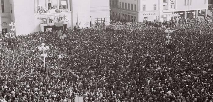 30 DE ANI DE LA REVOLUŢIE: A meritat, suntem liberi, spun la 30 de ani de la Revoluţia din Decembrie 1989 cei care atunci au ieşit &icirc;n stradă