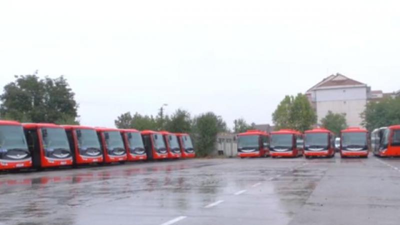 Primul oraș din Rom&acirc;nia care are transport &icirc;n comun exclusiv electric. Primarul a reușit să cumpere 20 de autobuze acces&acirc;nd fonduri europene&nbsp;