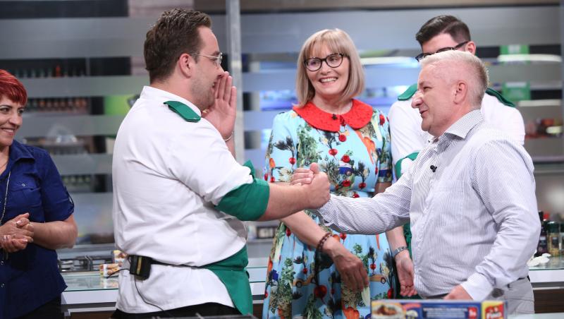 Concurenții din semifinala emisiunii Chefi la cuțite au avut parte de o revedere emoționantă