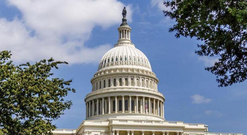 Camera Reprezentanţilor a adoptat un pachet de cheltuieli de 1.400 de miliarde de dolari pentru a evita blocarea activităţilor guvernului SUA