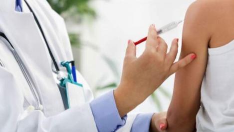 Ministrul Sănătății face anunțul: Vaccinarea obligatorie este posibilă și în România