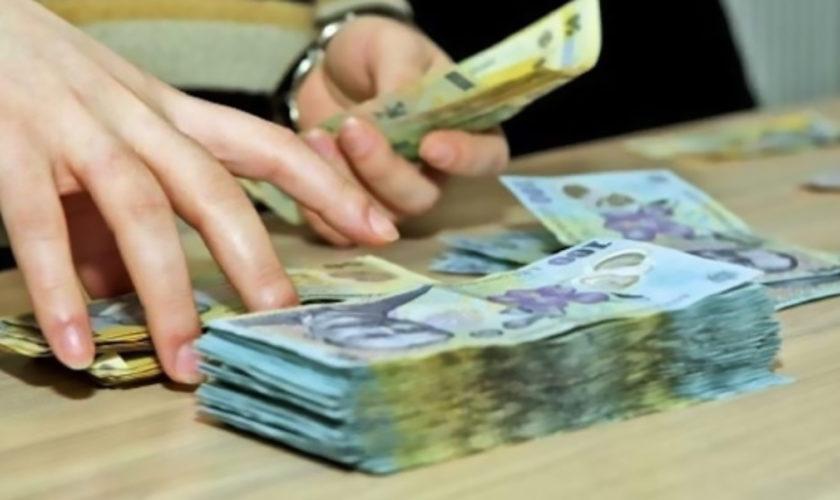 E oficial, magistraţii şi grefierii &icirc;şi păstrează pensiile de serviciu! Mii de persoane au ieșit &icirc;n stradă miercuri dimineață&nbsp;